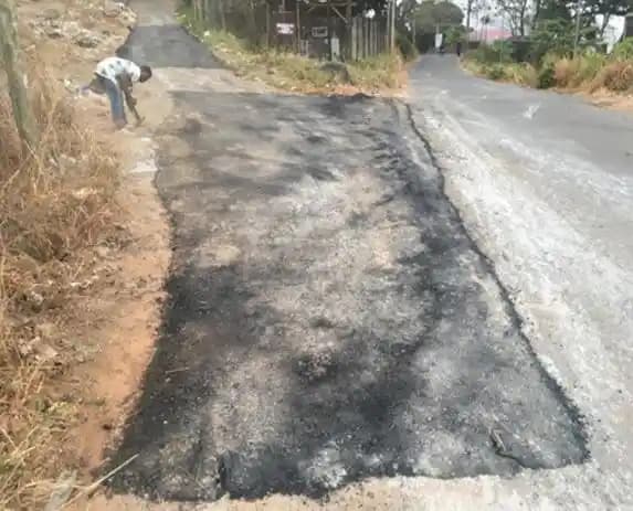 Construction for line marking to demarcate RTG wheel truck, stack points, typical road marking and longitudinal lines